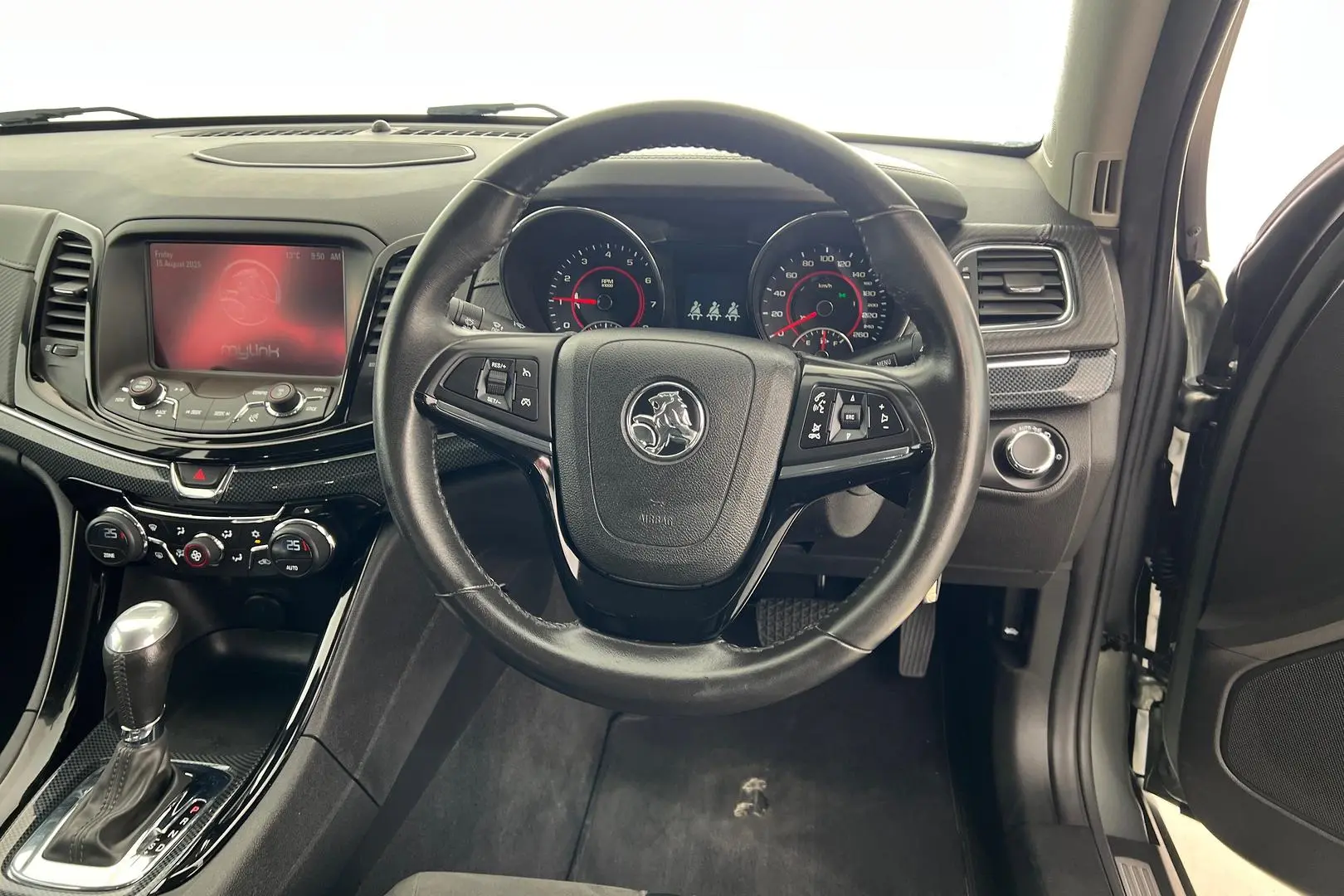 2014 Holden Commodore Gallery Image 12