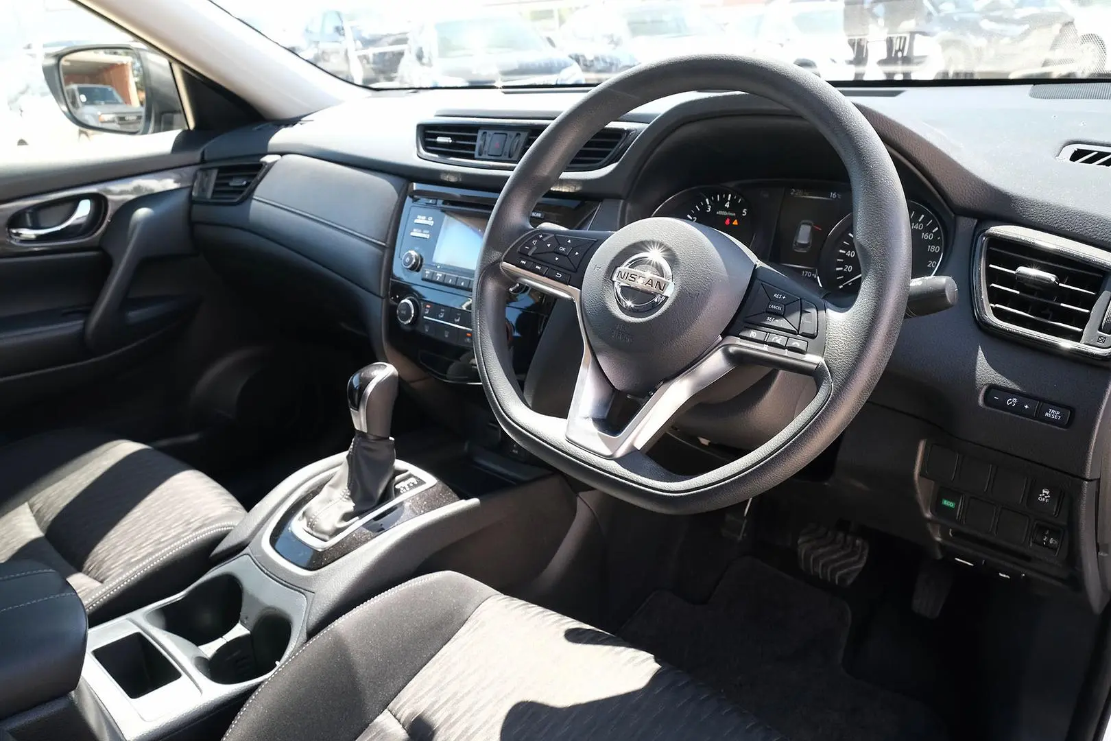 2019 Nissan X-Trail Gallery Image 7