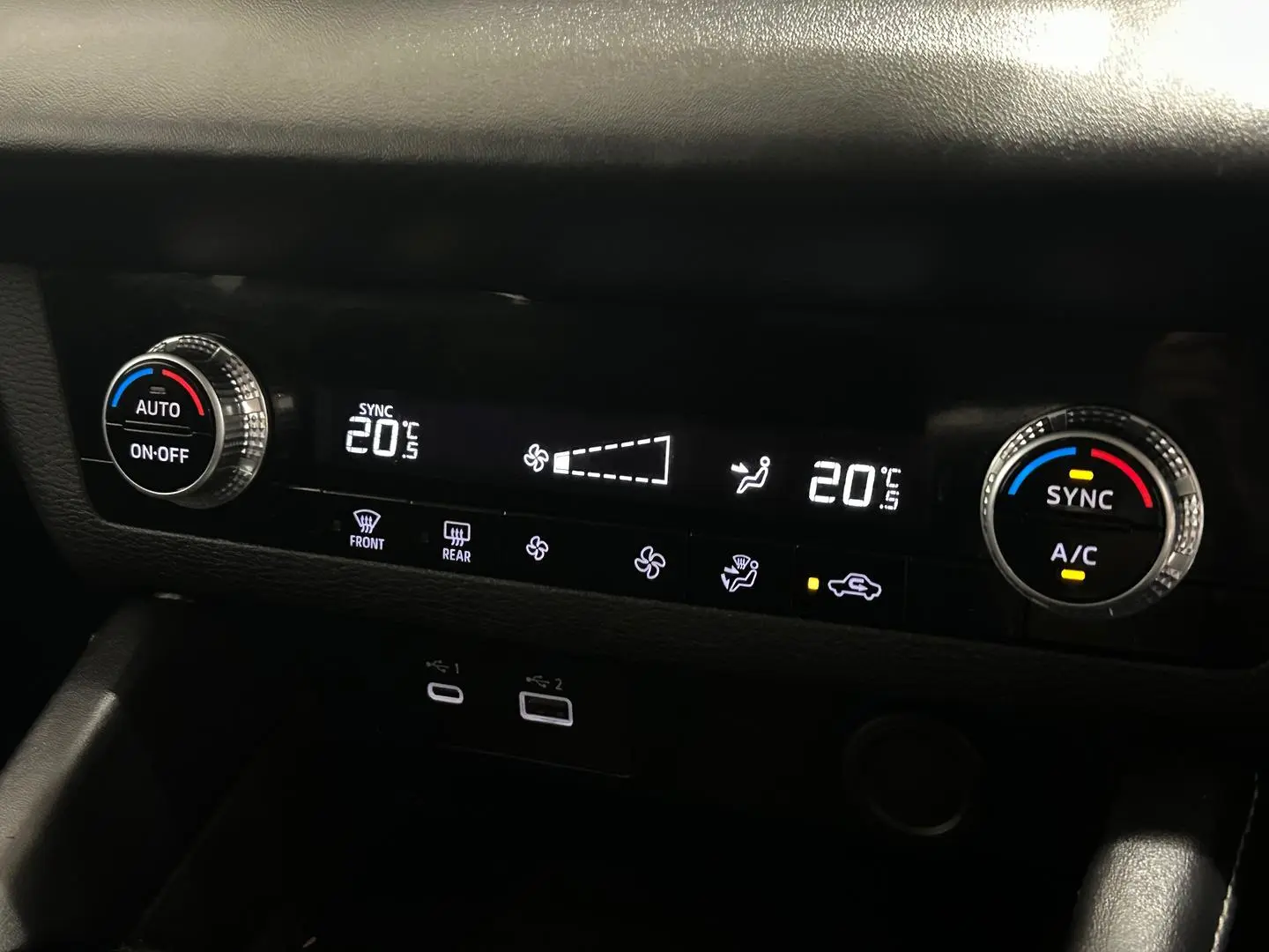 2022 Mitsubishi Outlander Gallery Image 20