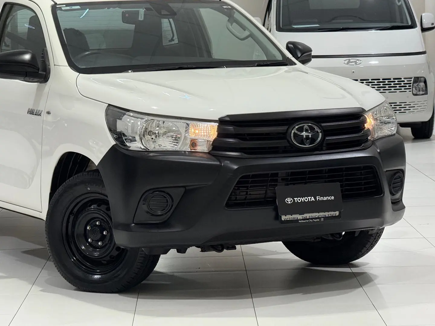 2019 Toyota Hilux Gallery Image 3