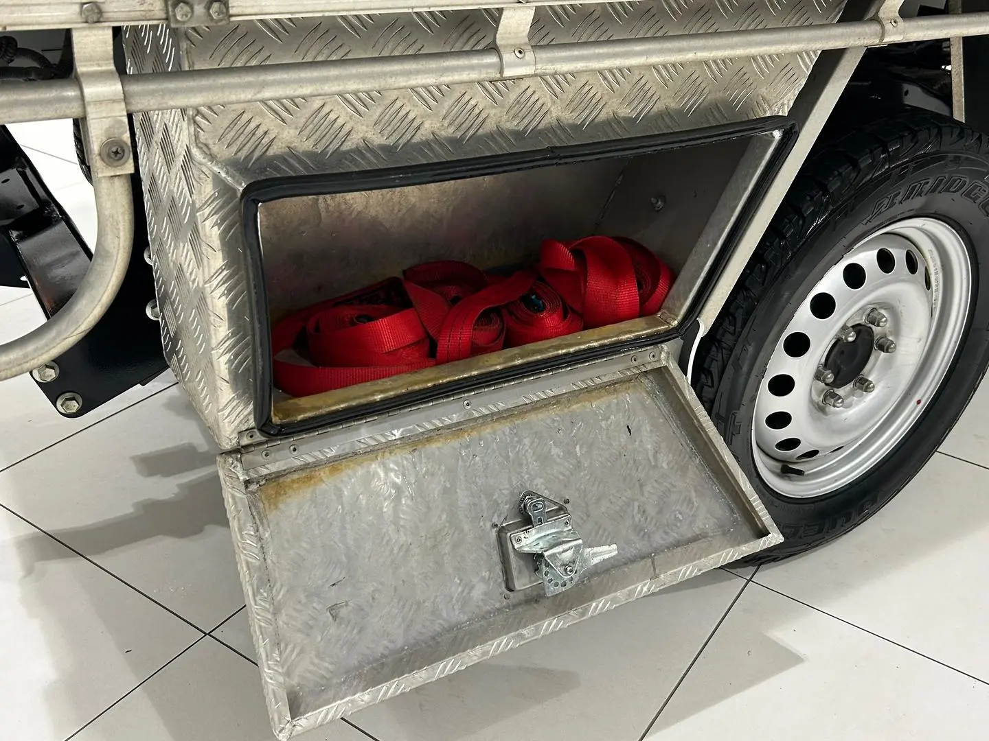 2020 Toyota Hilux Gallery Image 13
