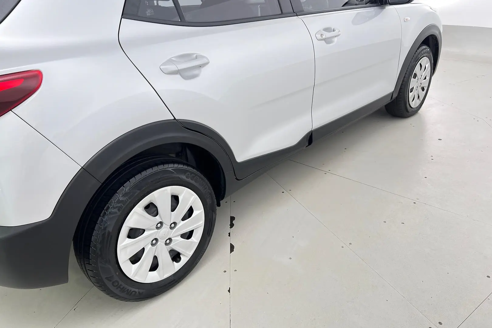 2023 Kia Stonic Gallery Image 9