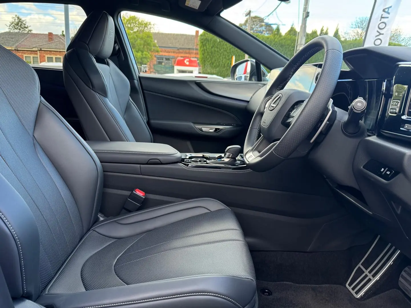 2024 Lexus NX Gallery Image 12
