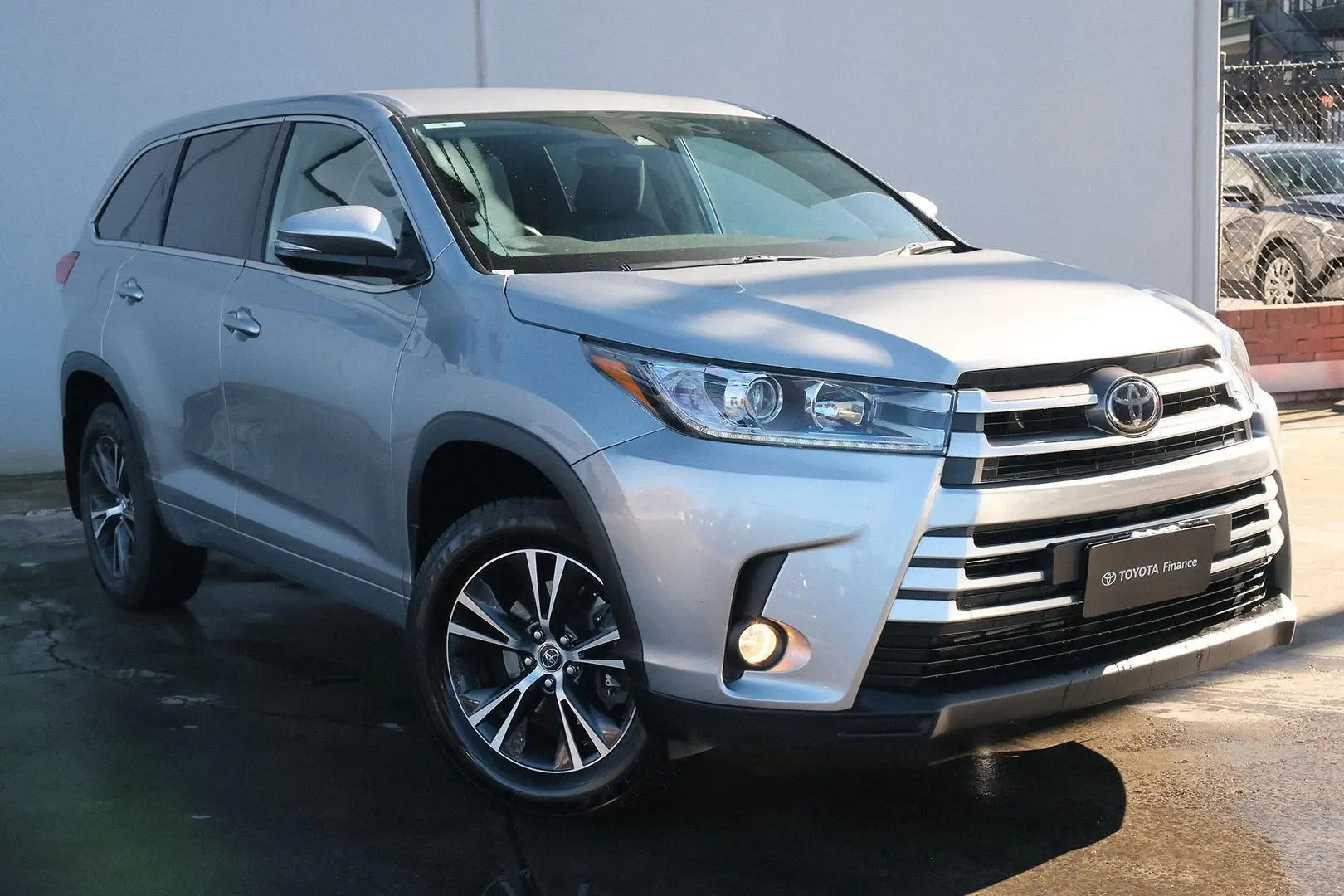 2019 Toyota Kluger Gallery Image 1