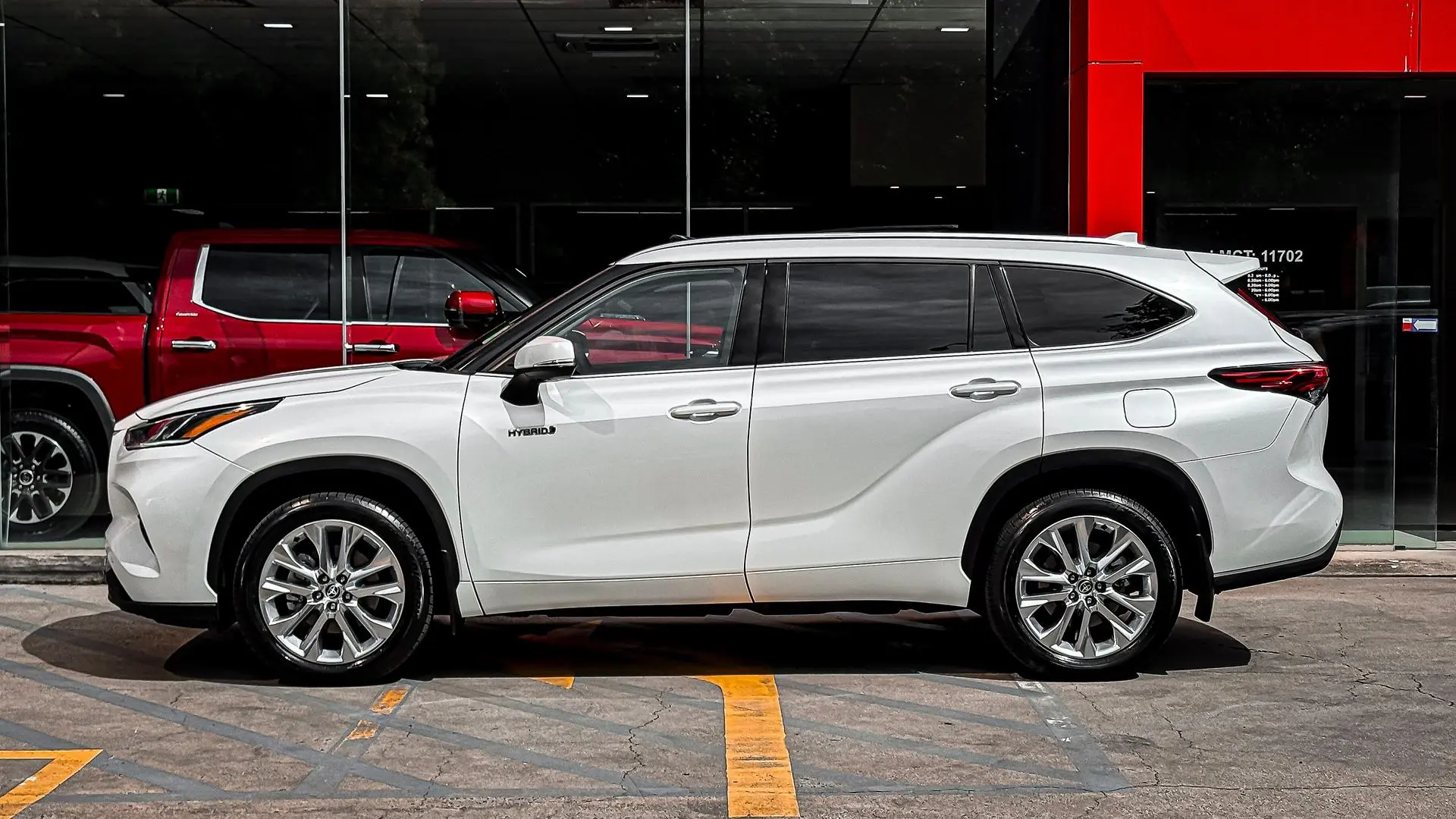 2021 Toyota Kluger Gallery Image 9