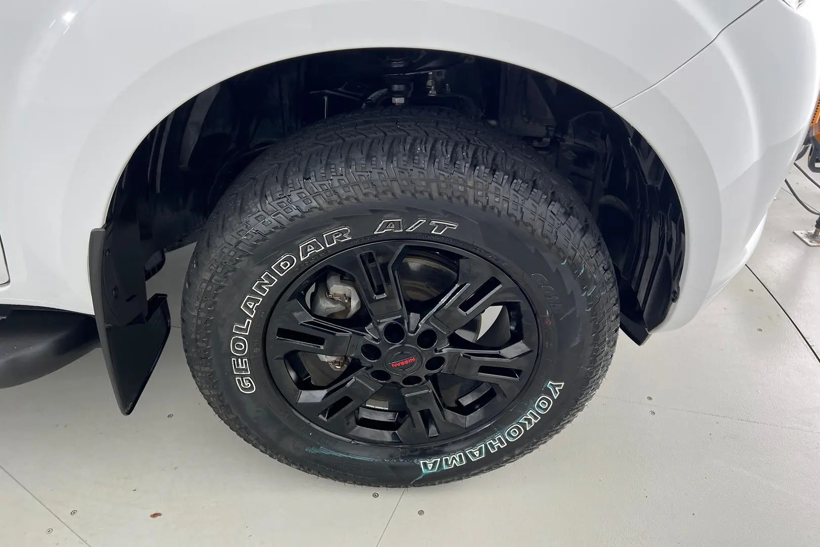 2020 Nissan Navara Gallery Image 23
