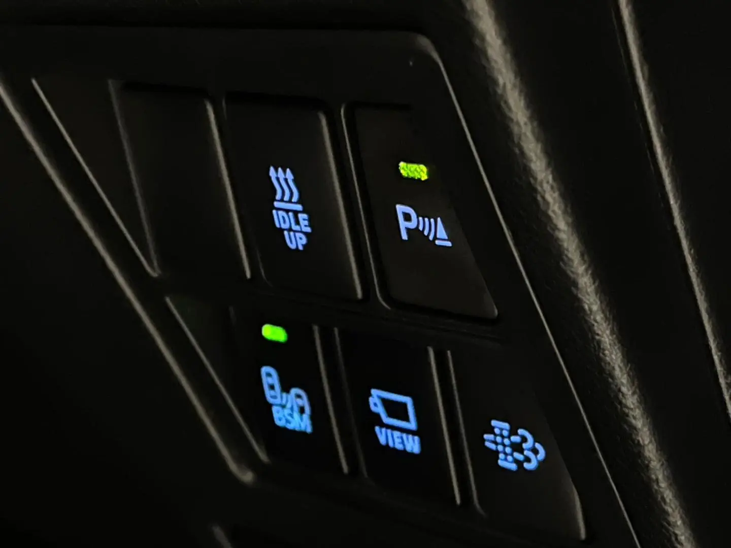 2022 Toyota Hilux Gallery Image 26