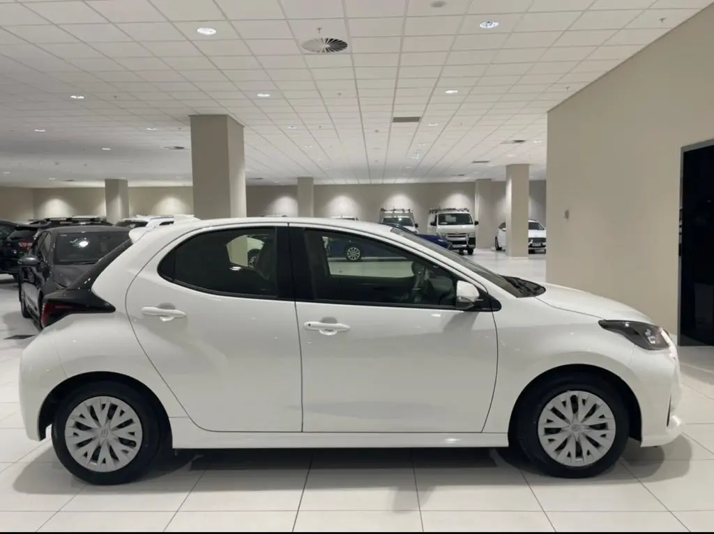 2020 Toyota Yaris Gallery Image 2