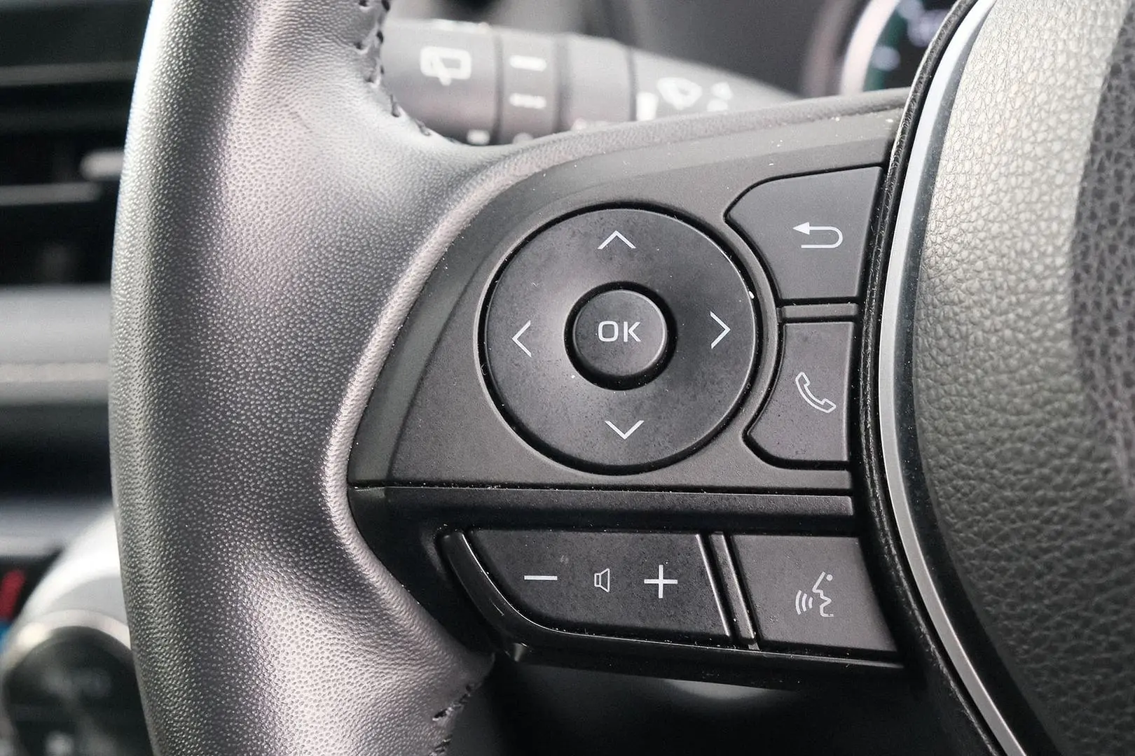 2022 Toyota RAV4 Gallery Image 15