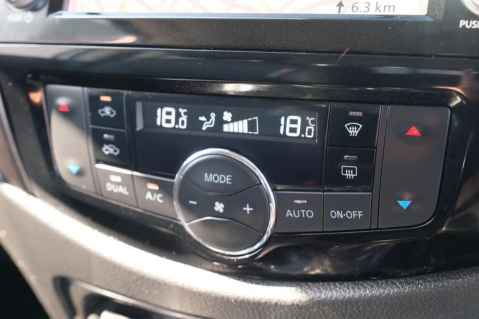 2021 Nissan Navara Gallery Image 20