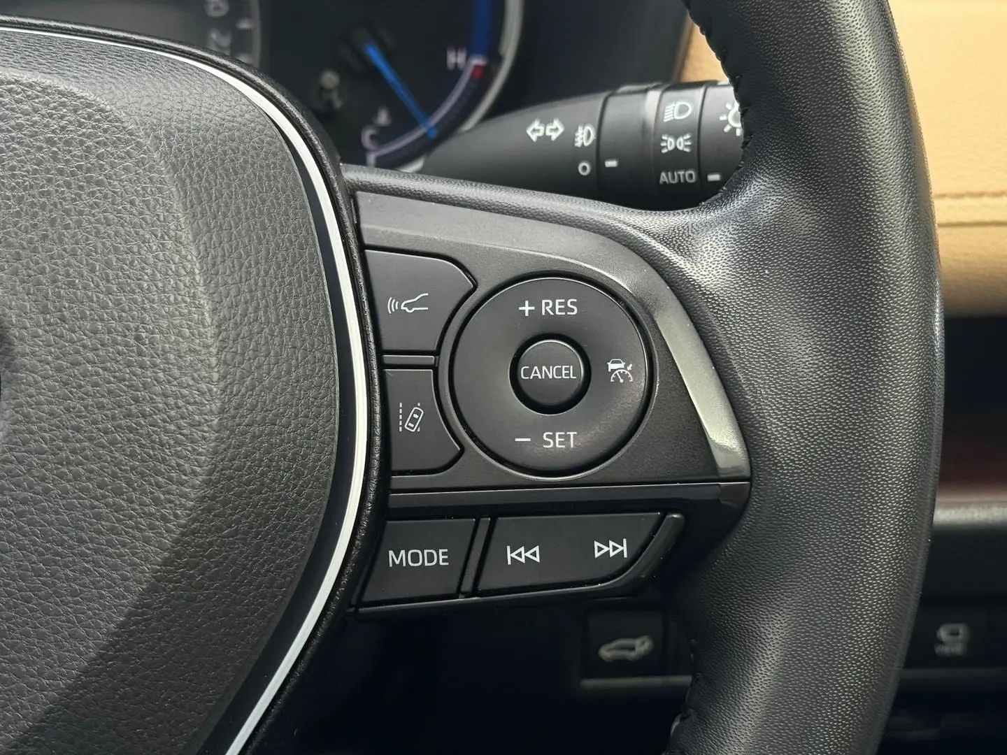 2022 Toyota RAV4 Gallery Image 24