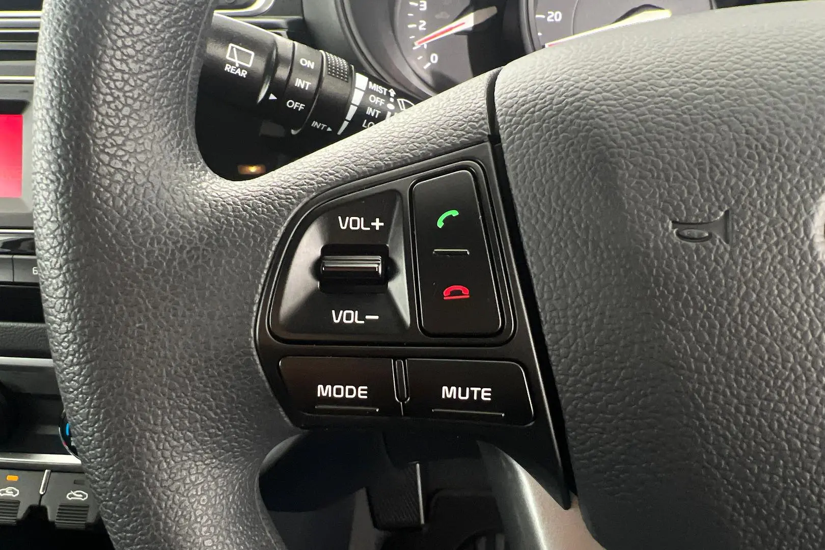 2016 Kia Rio Gallery Image 16