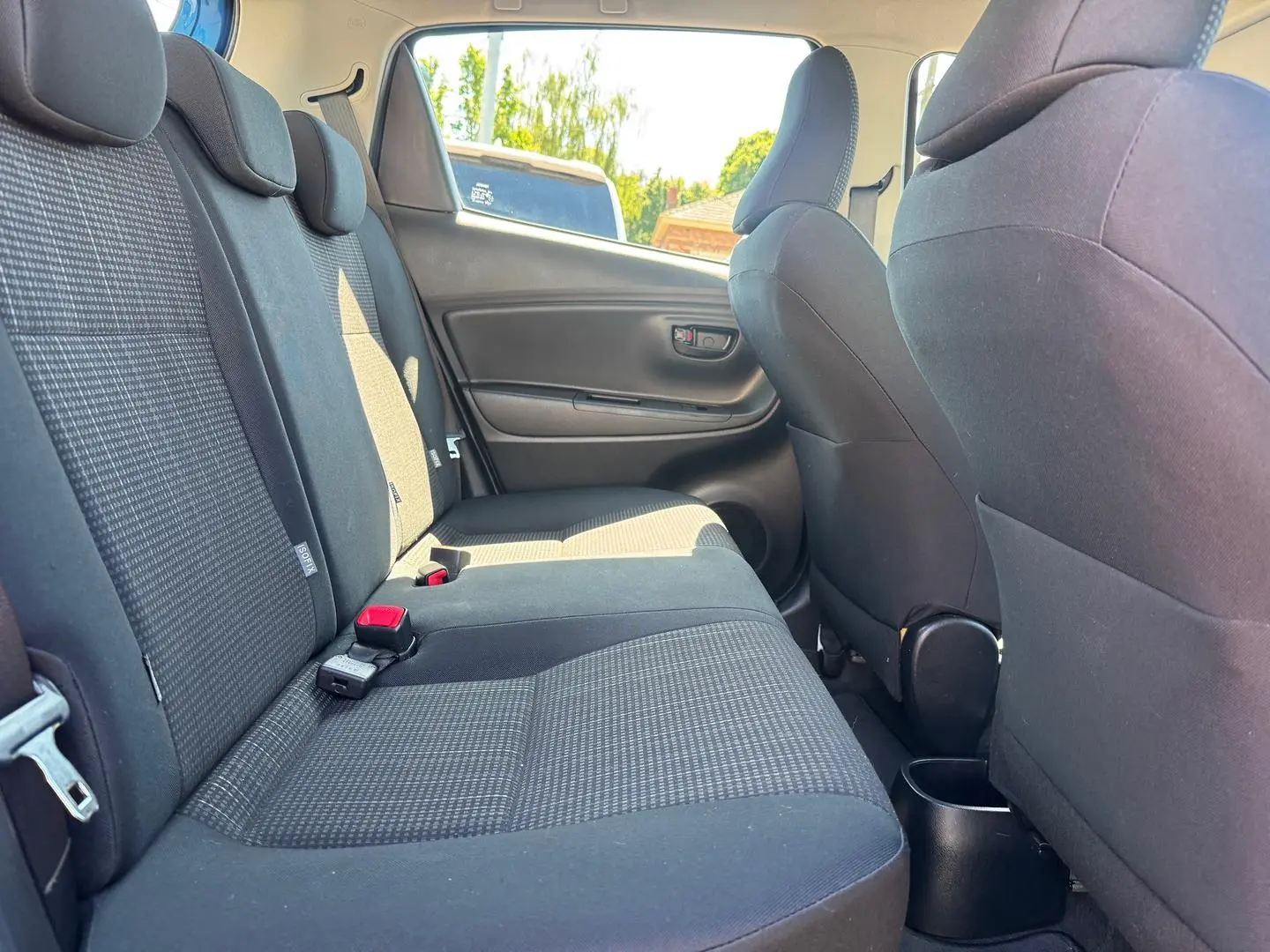 2015 Toyota Yaris Gallery Image 21