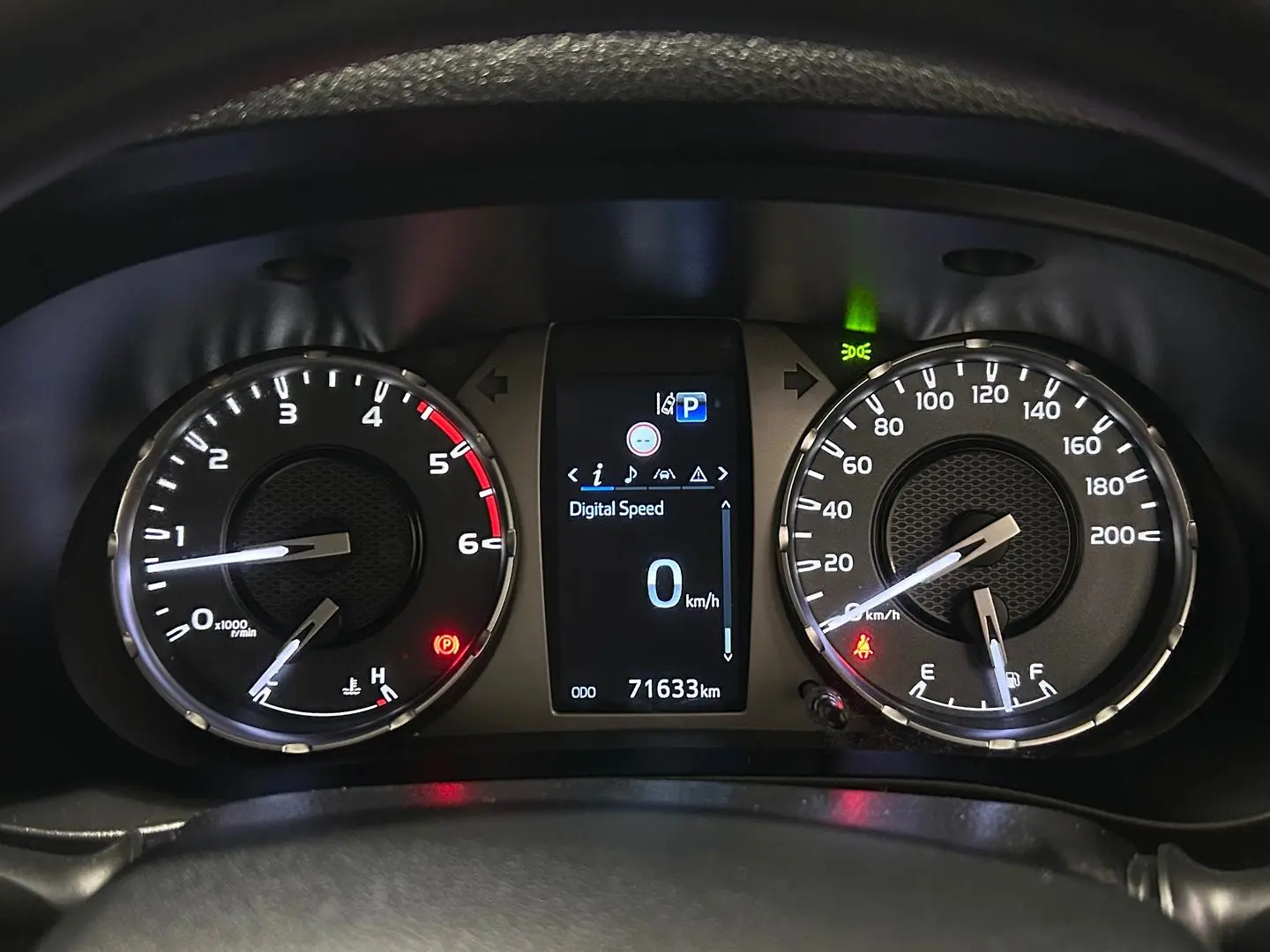 2022 Toyota Hilux Gallery Image 18