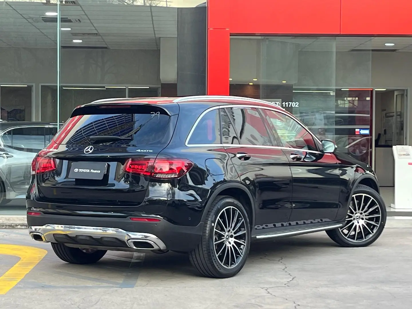 2022 Mercedes-Benz GLC-Class Gallery Image 4