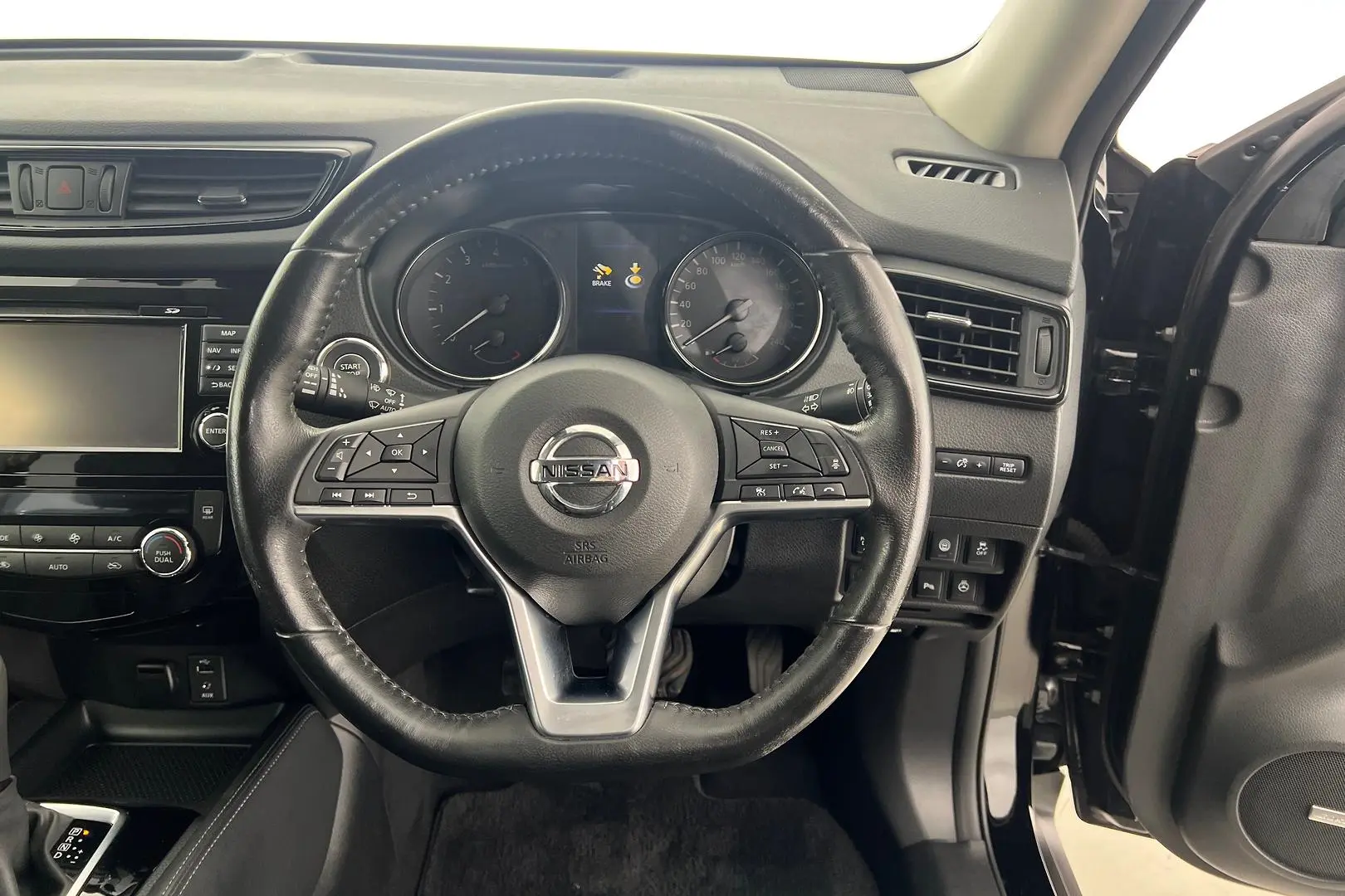 2018 Nissan X-TRAIL Gallery Image 16