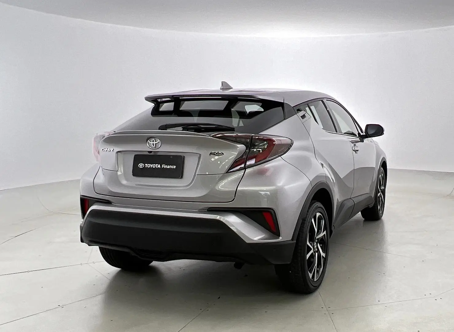 2017 Toyota C-HR Image 3