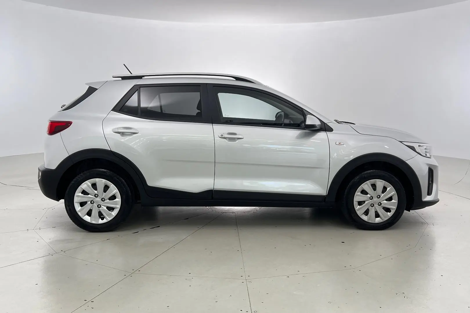 2023 Kia Stonic Gallery Image 5