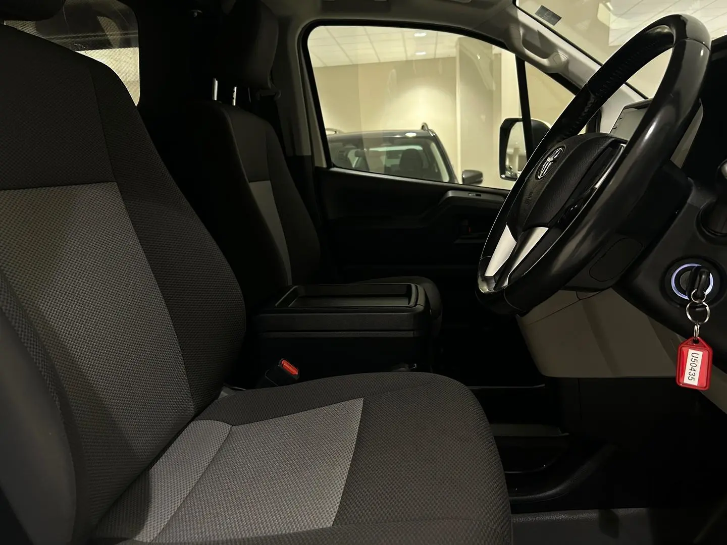 2021 Toyota Hiace Gallery Image 14