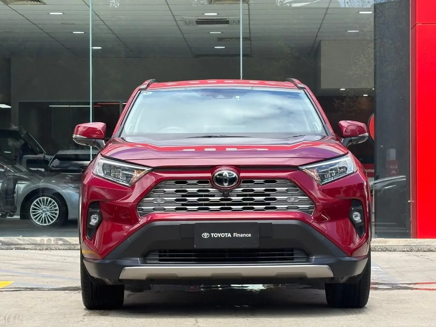 2024 Toyota RAV4 Gallery Image 8