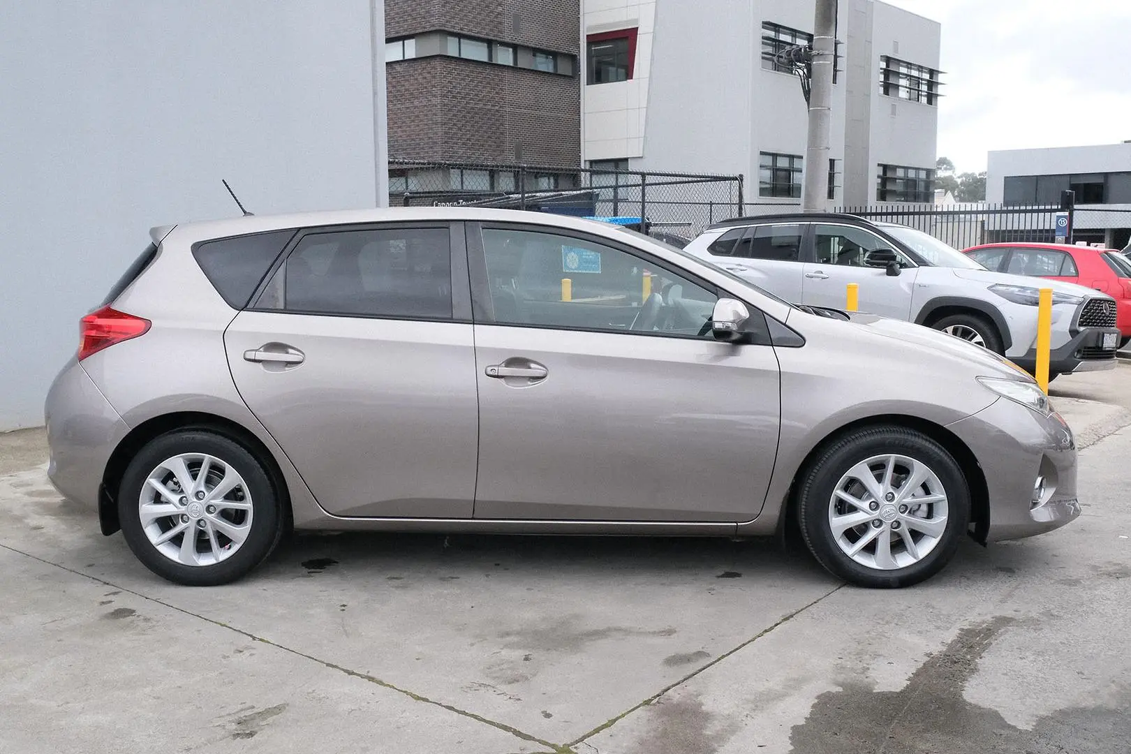 2013 Toyota Corolla Gallery Image 5