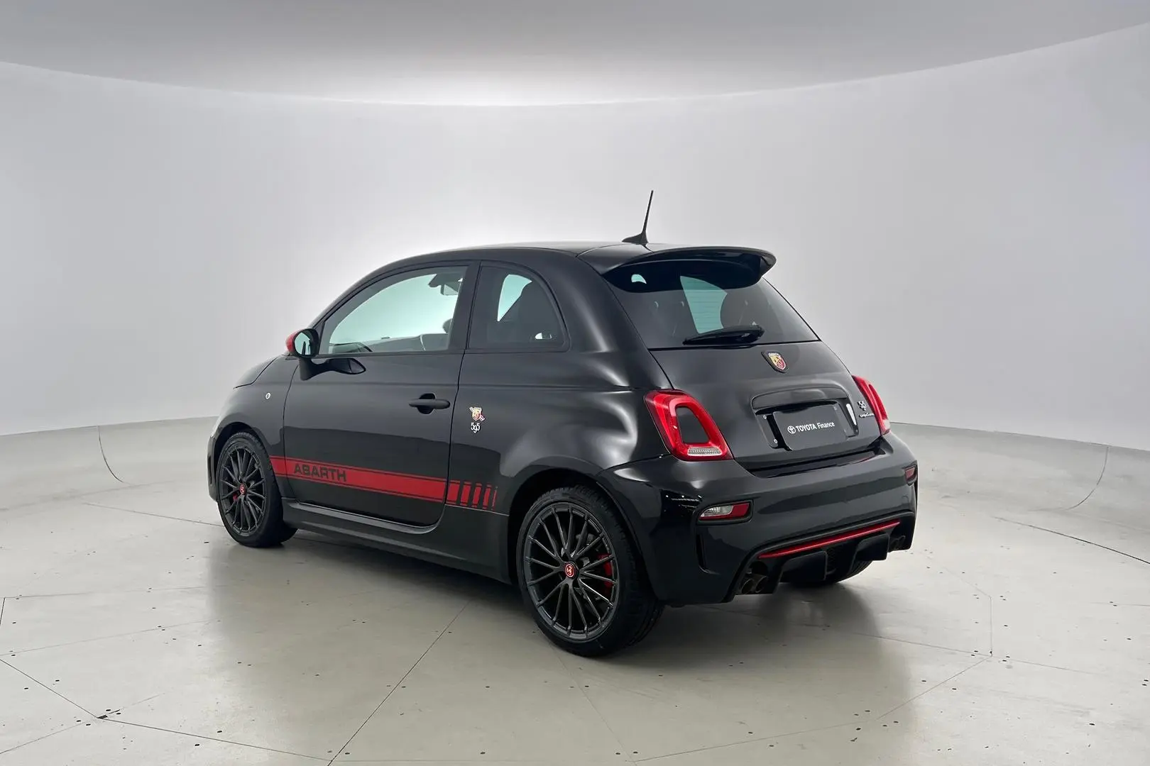2021 Abarth 595 Gallery Image 6