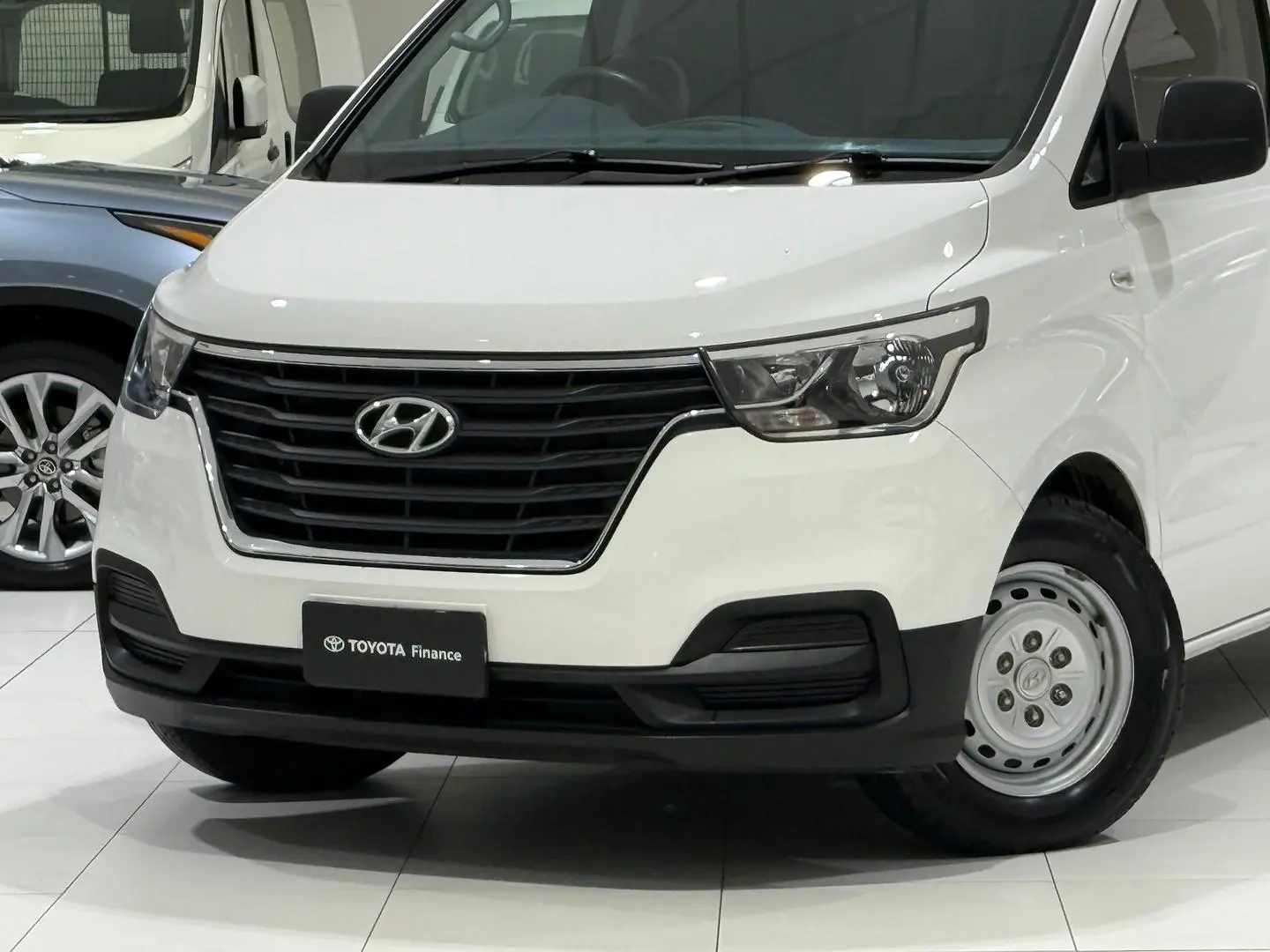 2021 Hyundai iLoad Gallery Image 7