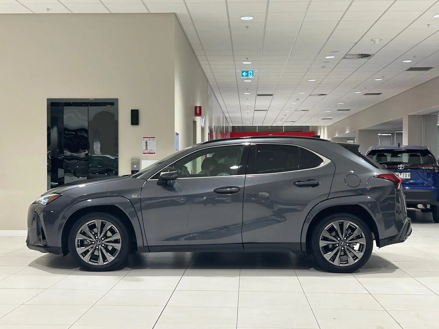 2023 Lexus UX Gallery Image 6