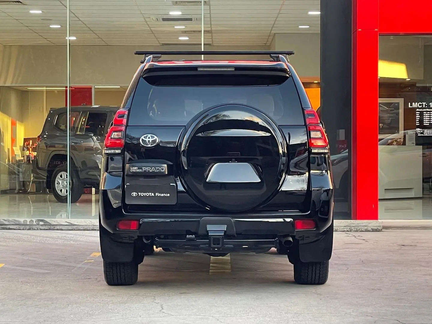 2023 Toyota Landcruiser Prado Gallery Image 8