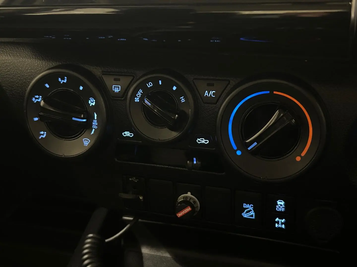 2021 Toyota Hilux Gallery Image 16