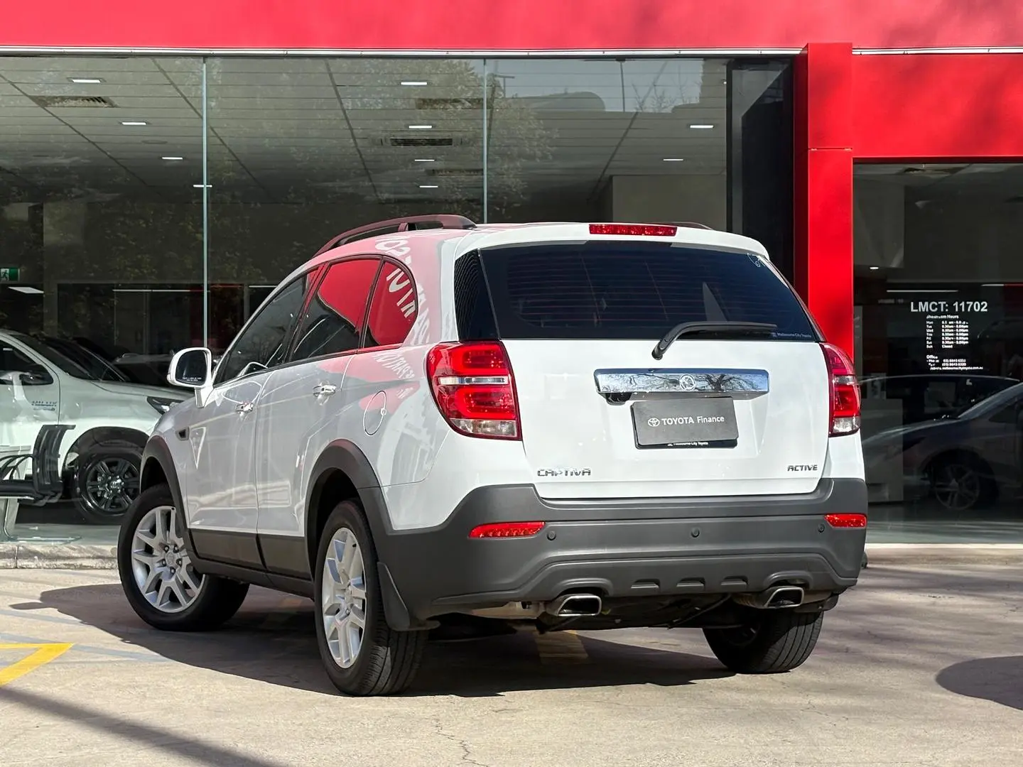 2017 Holden Captiva Gallery Image 11