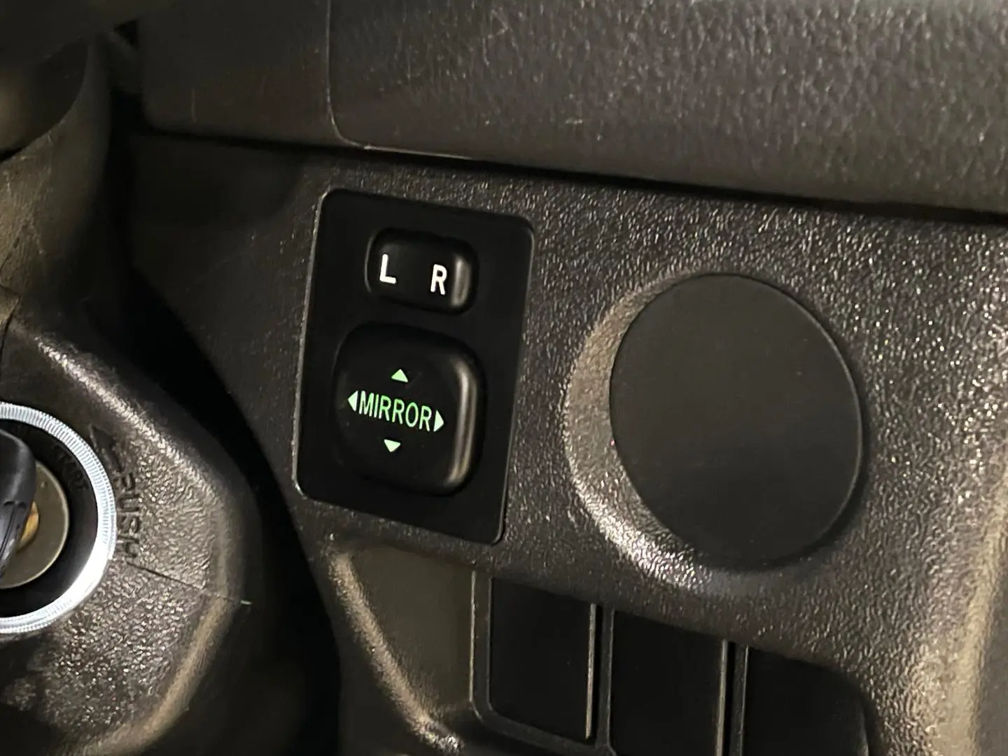 2018 Toyota Hiace Gallery Image 22