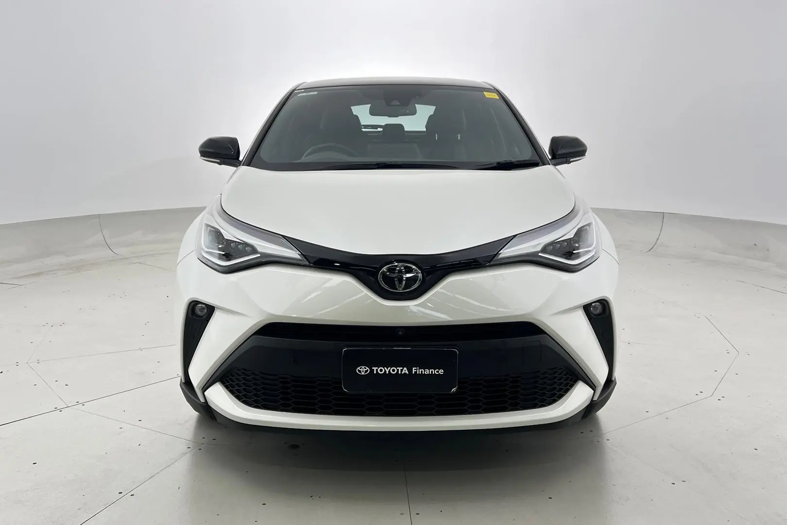 2020 Toyota C-HR Gallery Image 10
