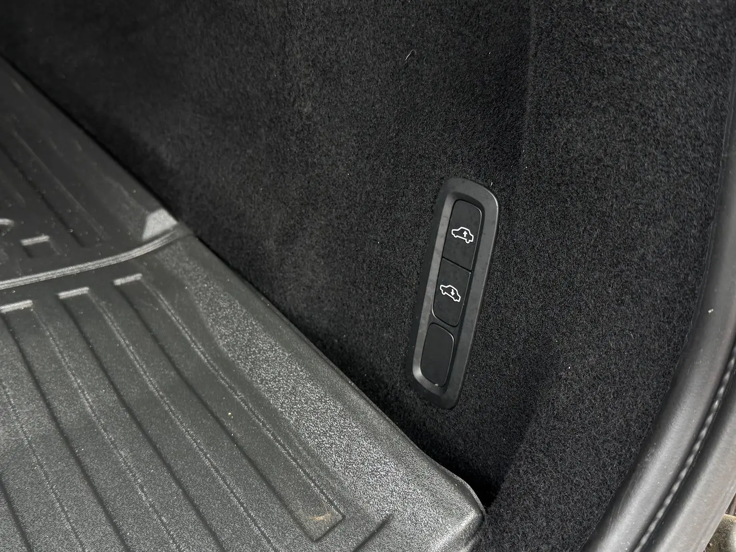 2022 Volvo XC60 Gallery Image 32