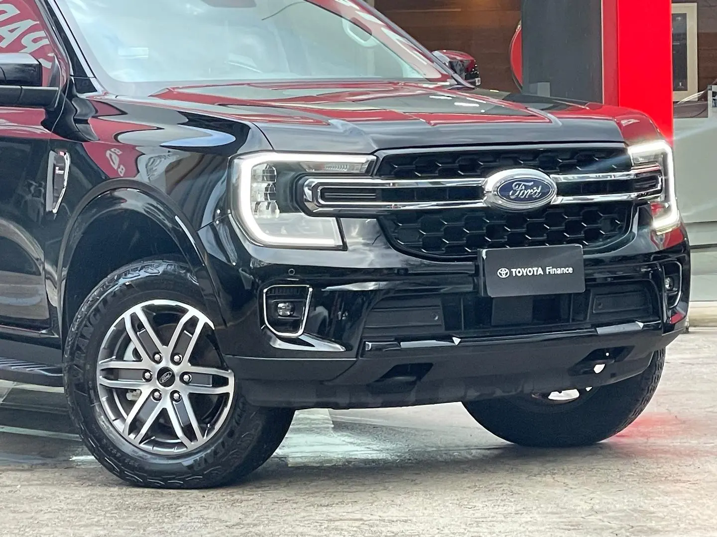 2023 Ford Everest Gallery Image 3