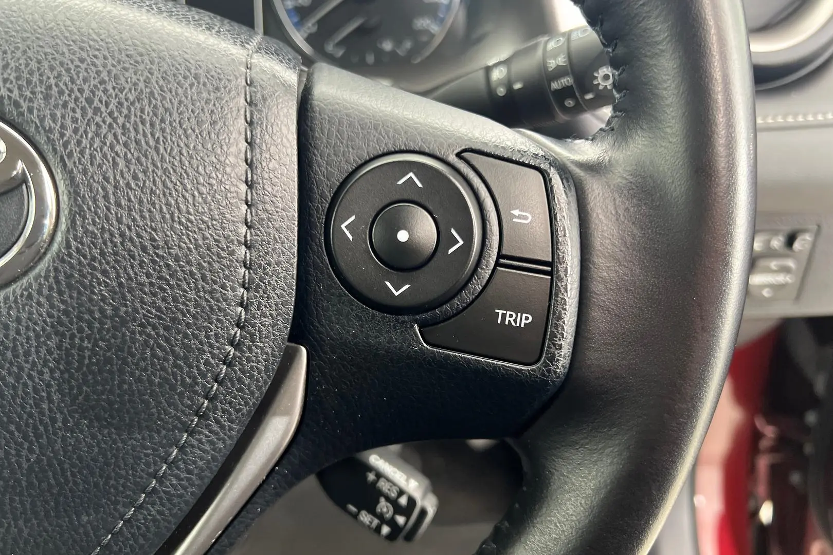 2016 Toyota RAV4 Gallery Image 17