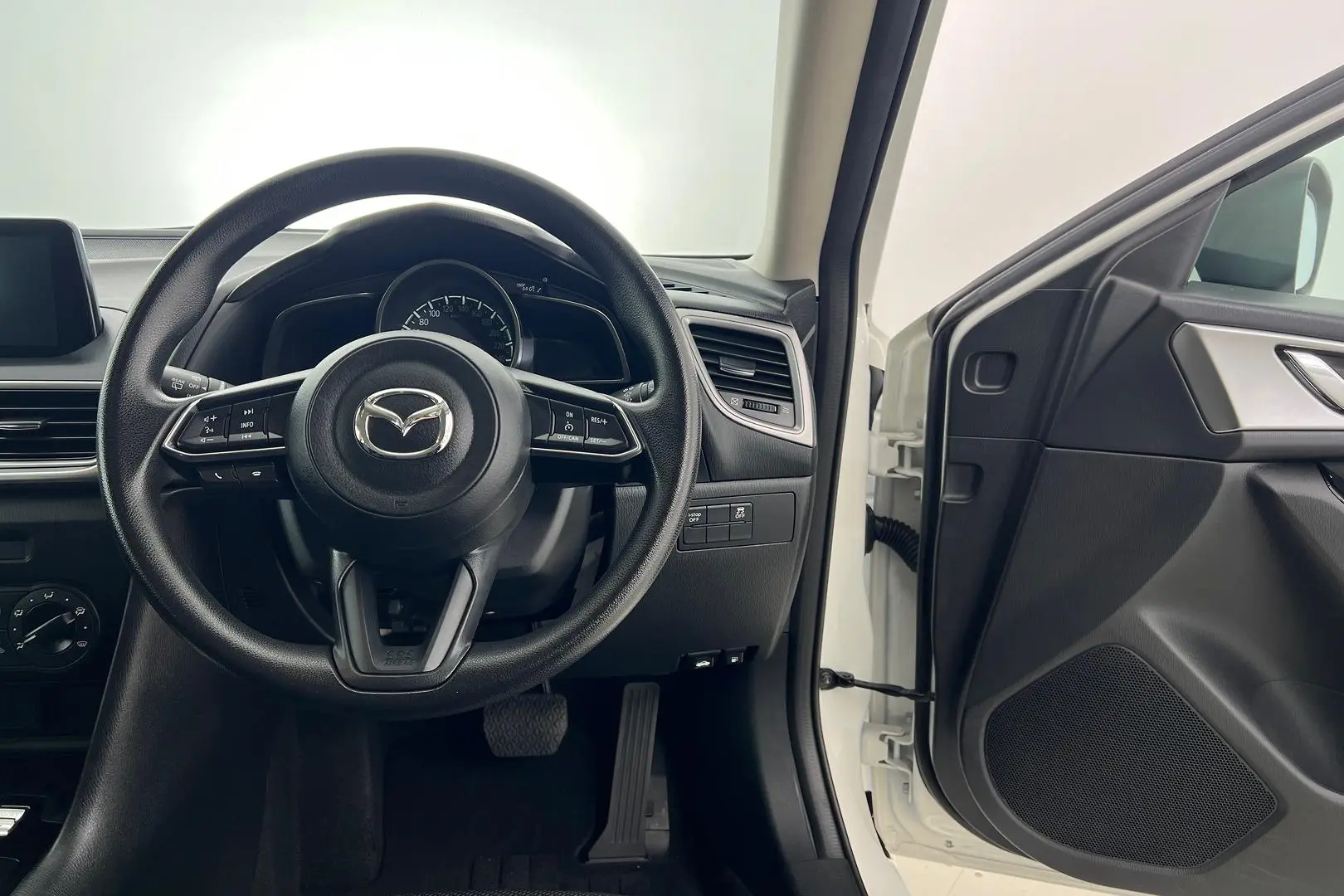 2018 Mazda 3 Gallery Image 15
