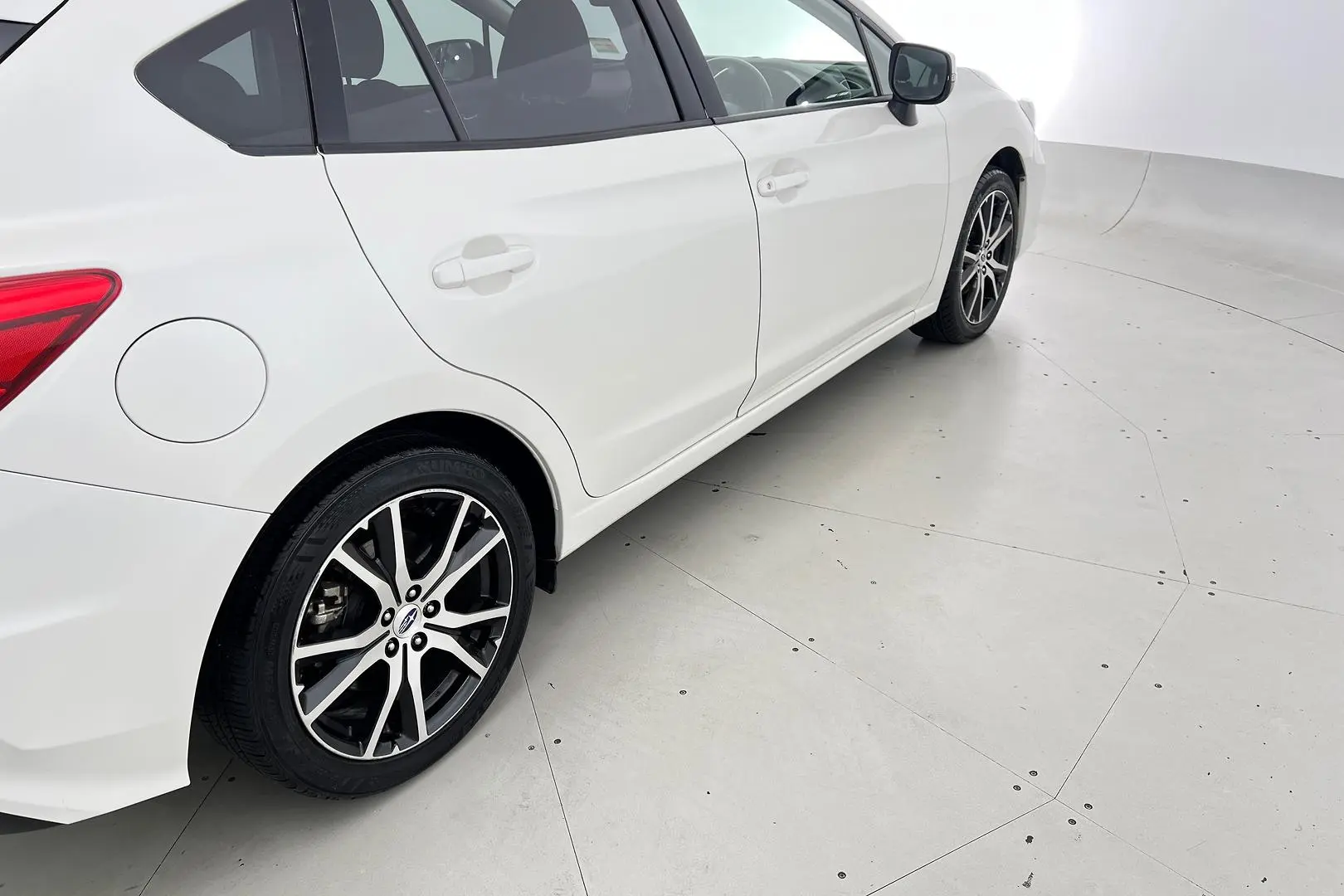 2017 Subaru Impreza Gallery Image 9