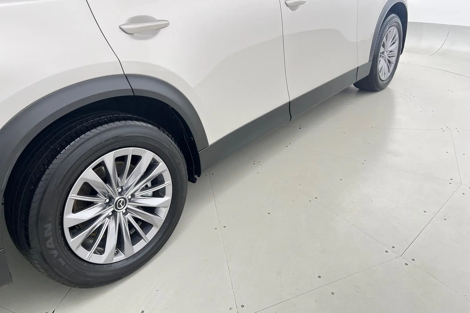 2024 Mazda CX-90 Gallery Image 9