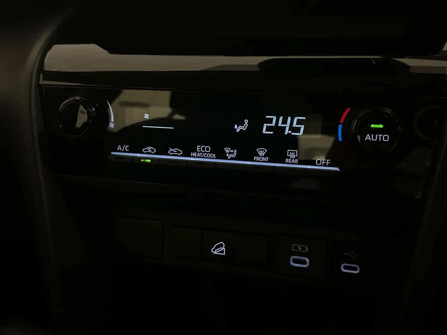 2024 Toyota Yaris Cross Gallery Image 15
