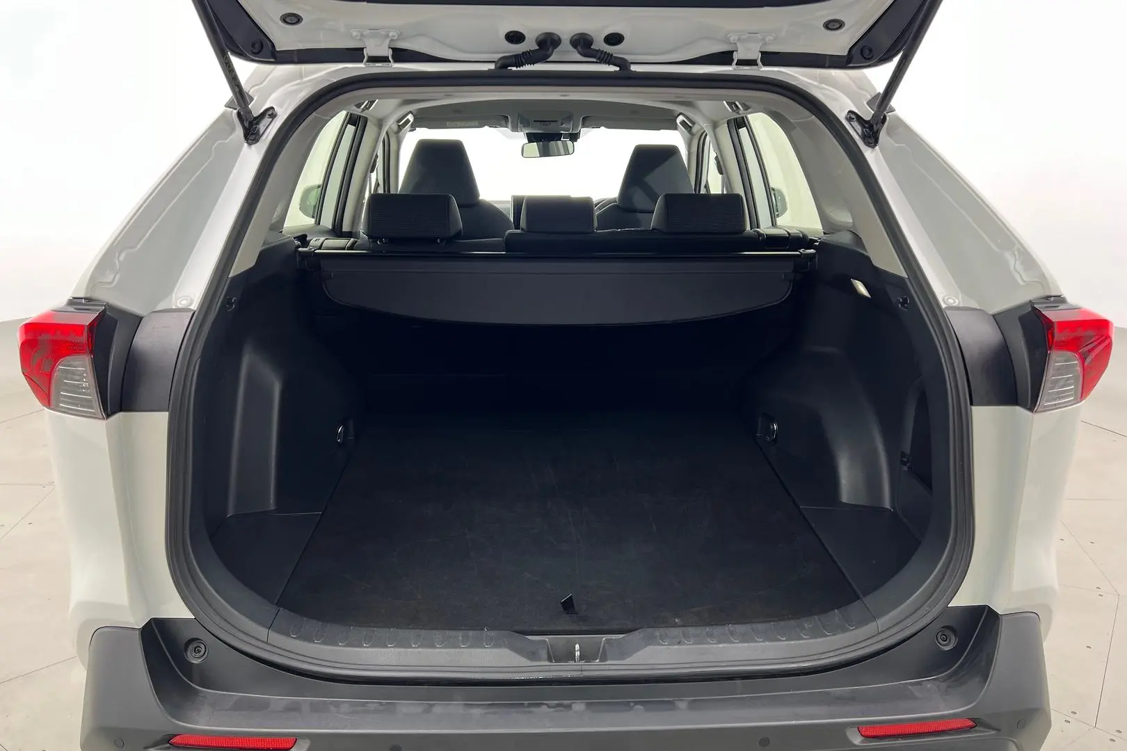 2024 Toyota RAV4 Gallery Image 21