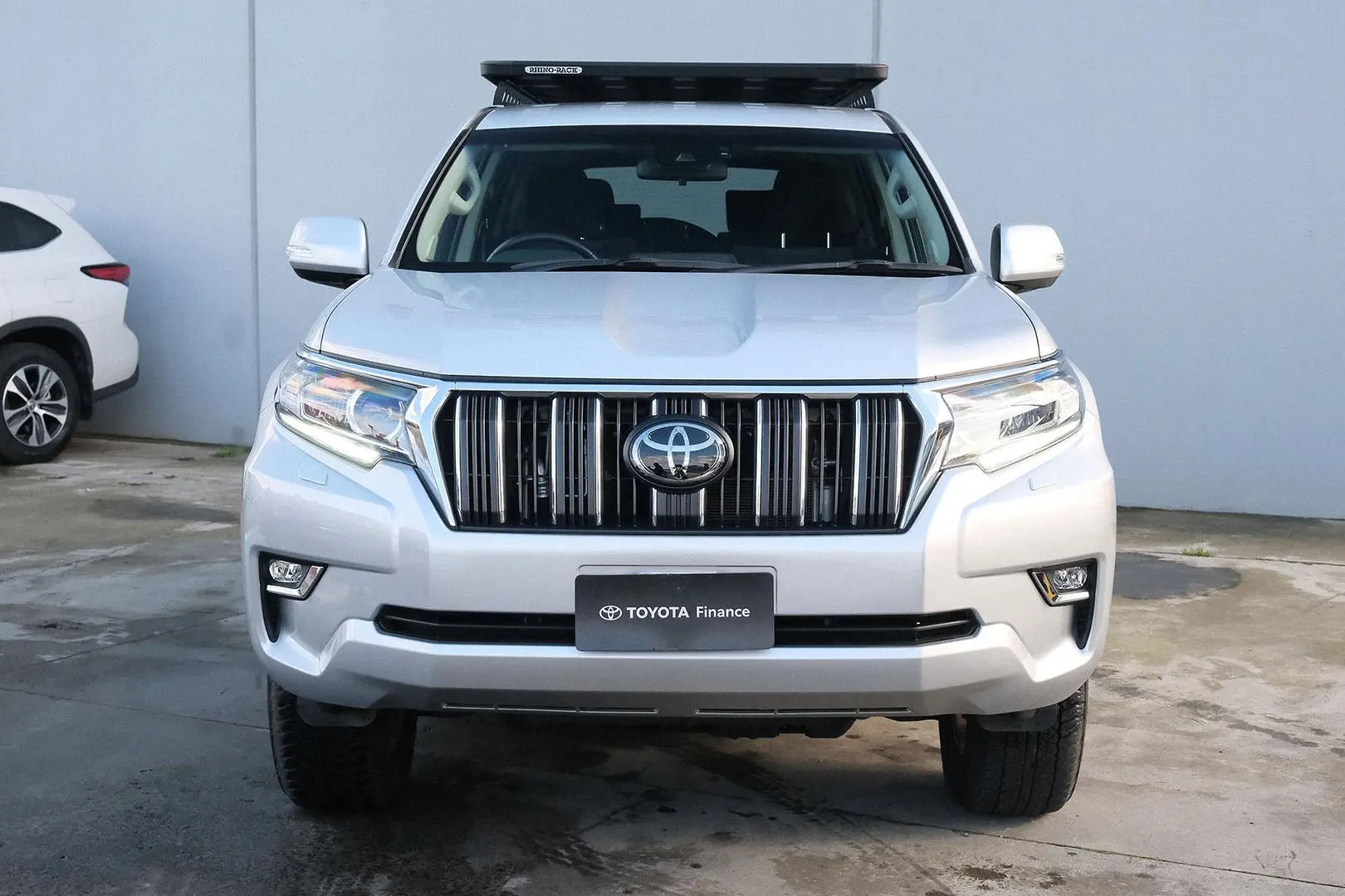 2022 Toyota Landcruiser Prado Gallery Image 3