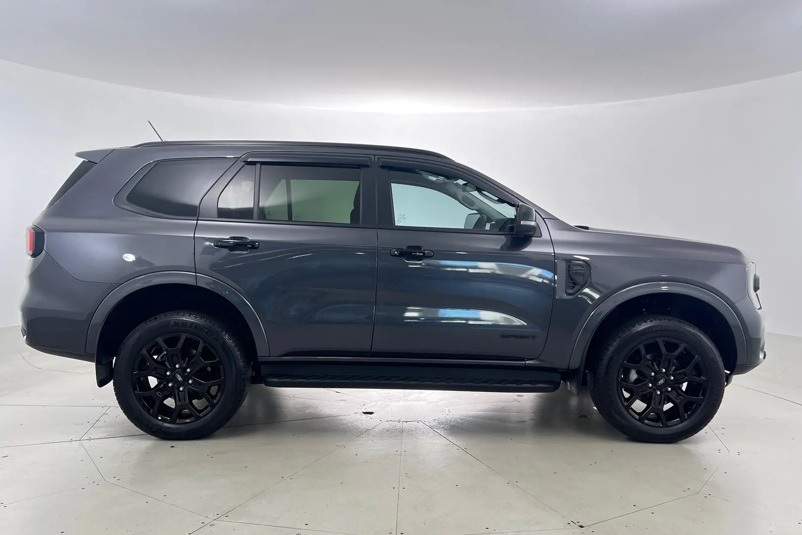 2023 Ford Everest Gallery Image 5