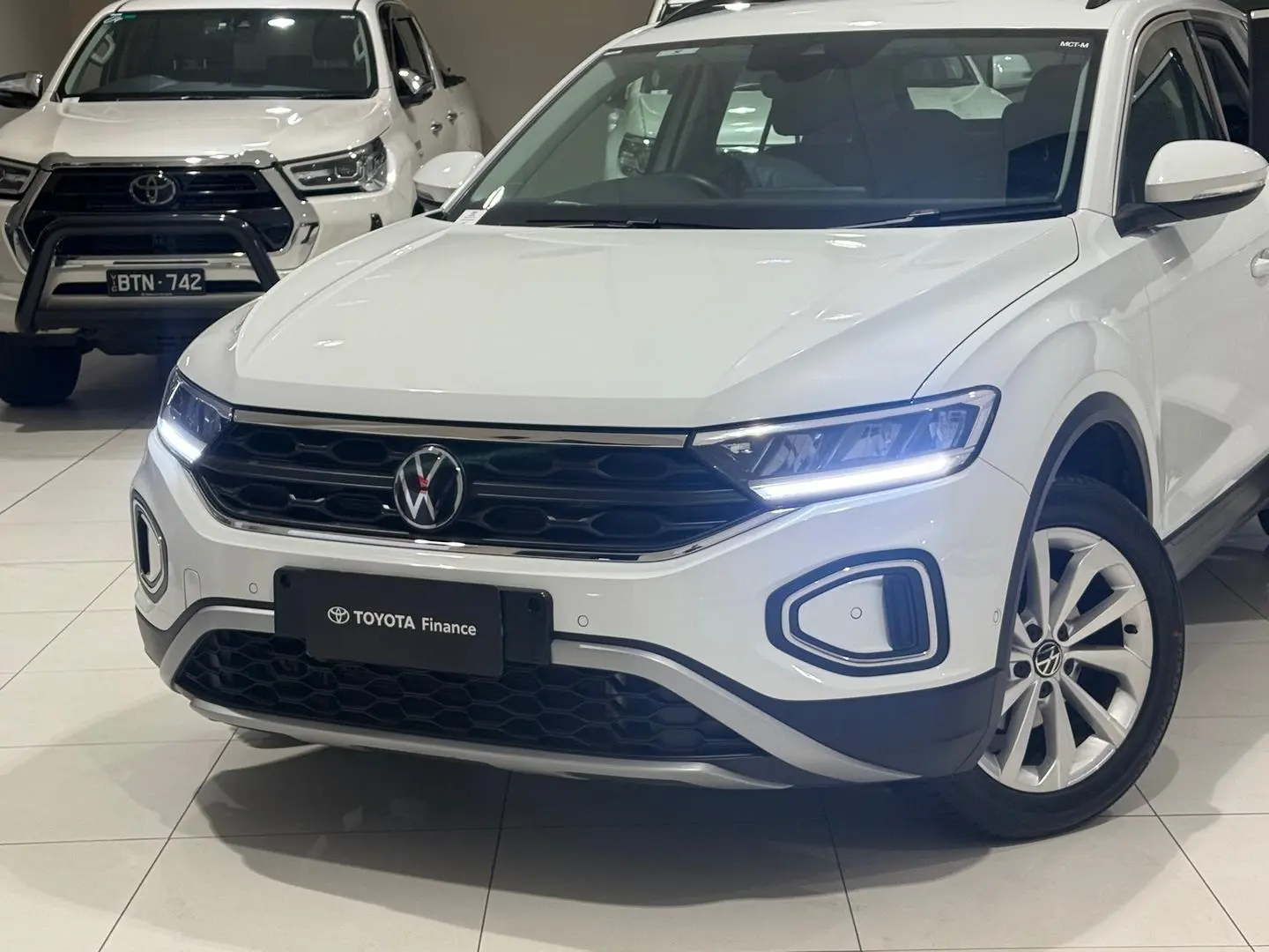 2023 Volkswagen T-Roc Gallery Image 7