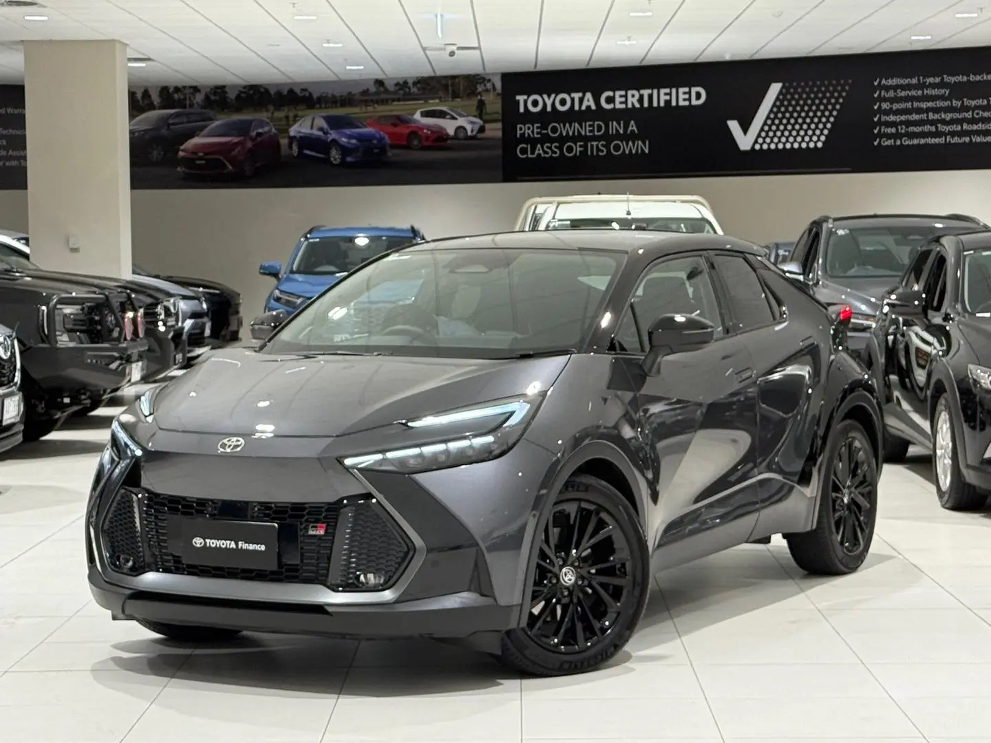 2024 Toyota C-HR Gallery Image 4