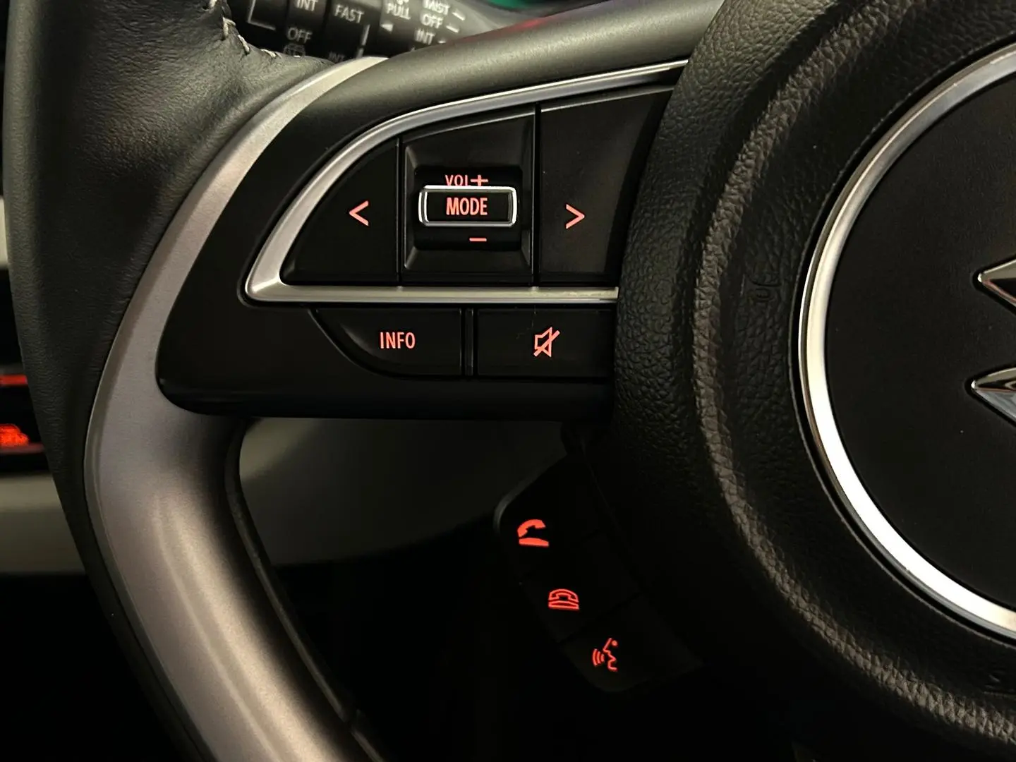 2024 Suzuki Swift Gallery Image 22