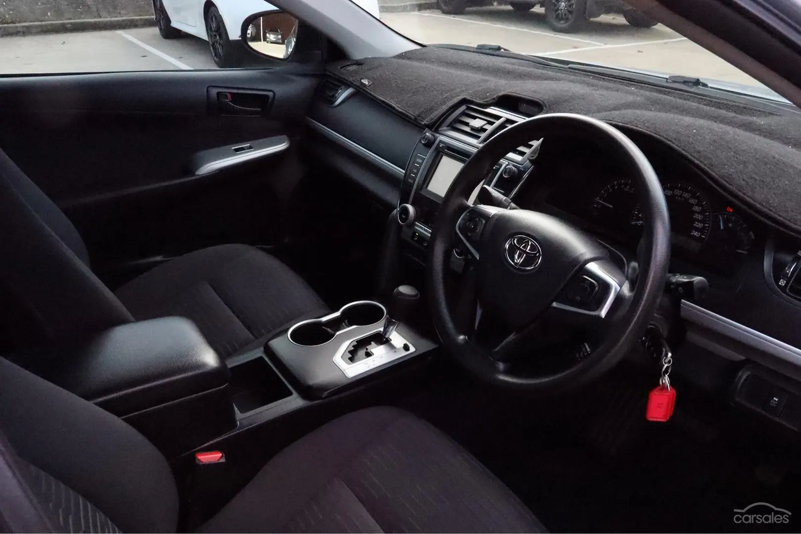 2015 Toyota Camry Image 10