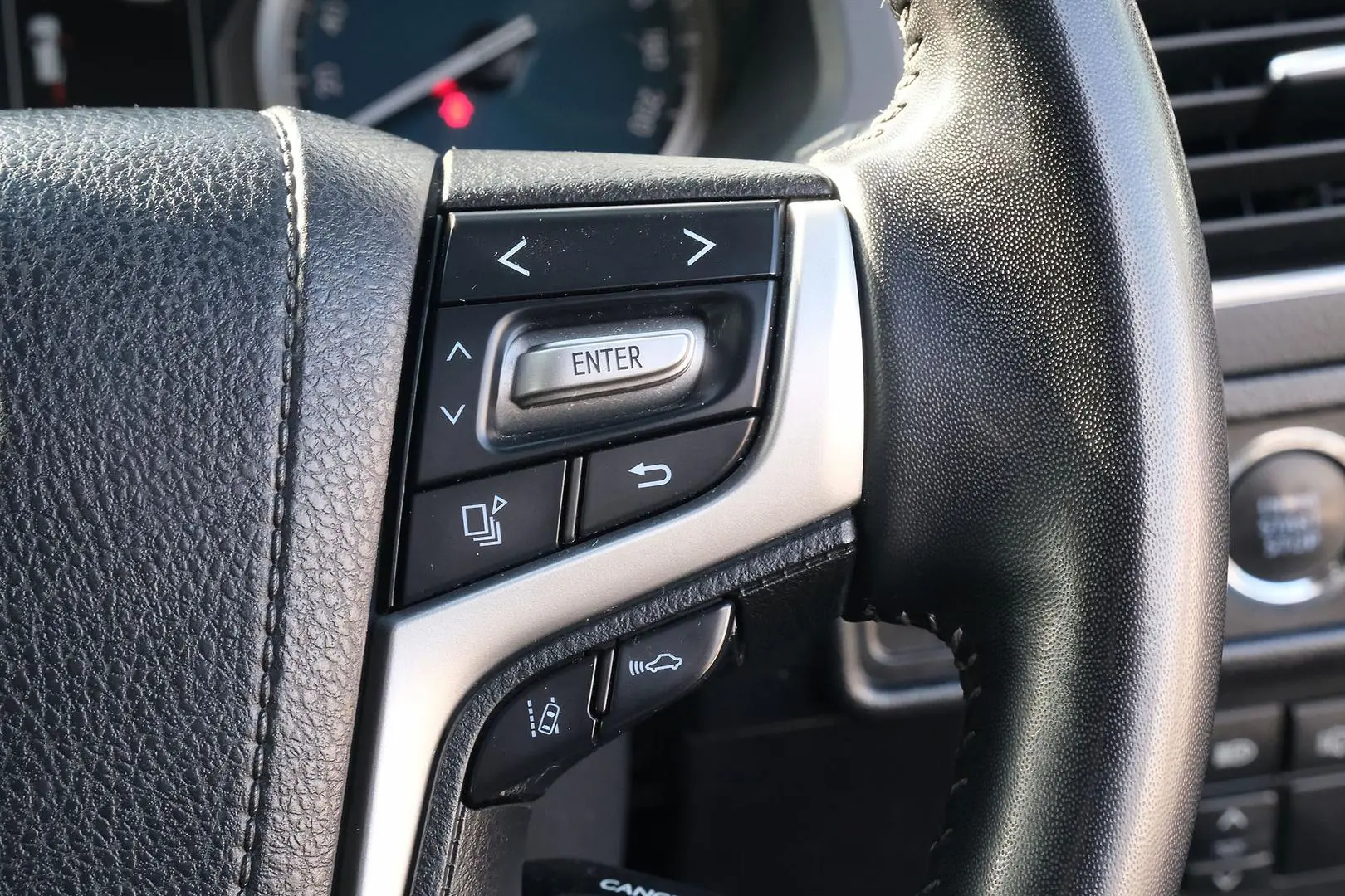 2021 Toyota Landcruiser Prado Gallery Image 16