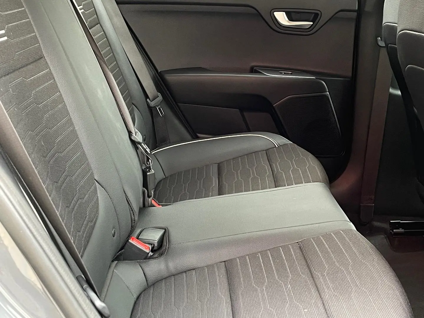 2021 Kia Stonic Gallery Image 12