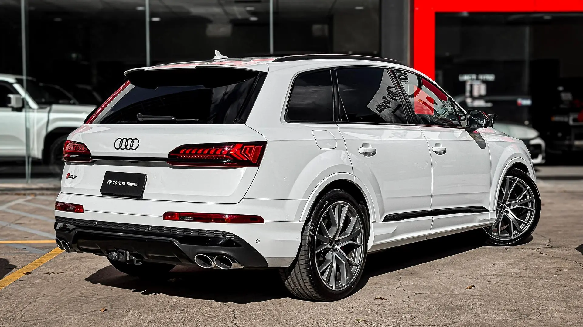 2021 Audi SQ7 Gallery Image 7